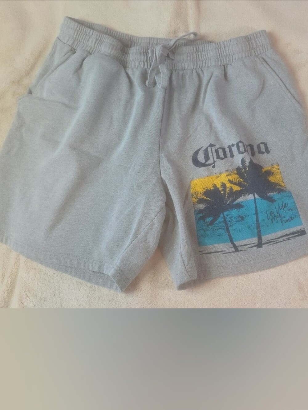Corona Light Gray Elastic-Waist Shorts with Palm Accent Mens Size Large
